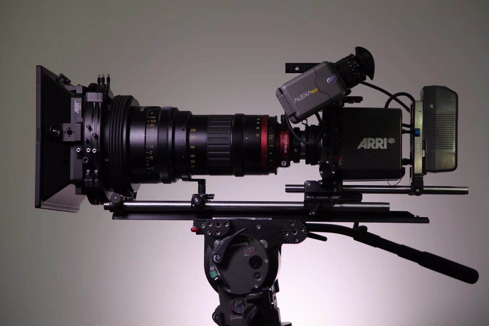 影视灯光与摄影器材出租 专业设备助力创意呈现